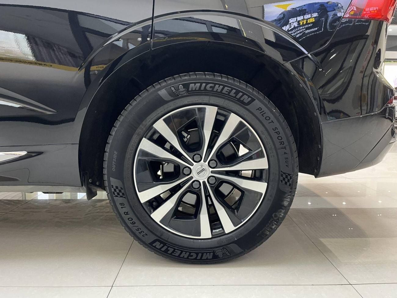 Volvo XC60 2022