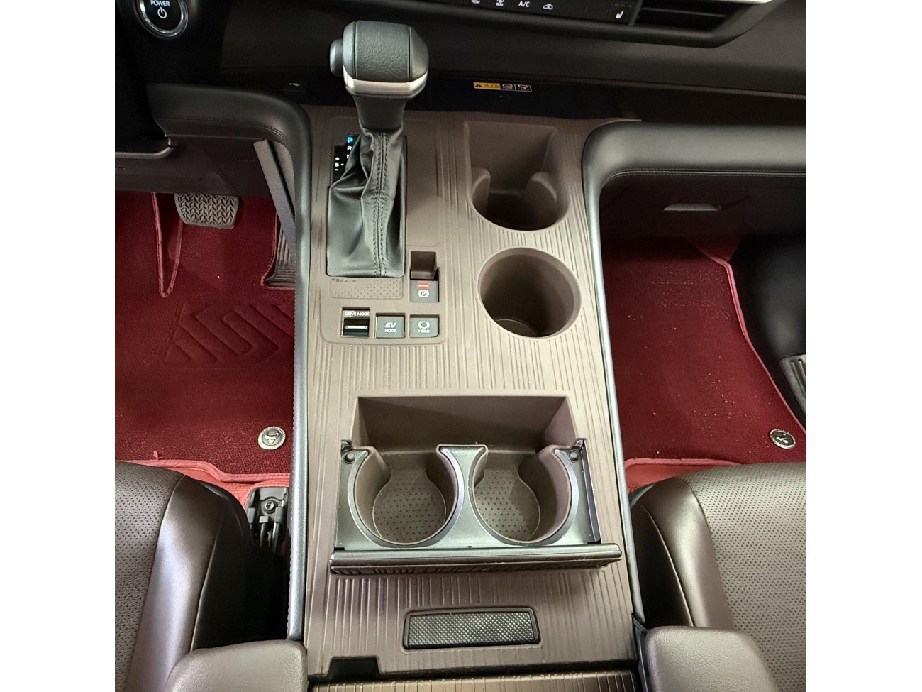 Toyota Granvia 2025