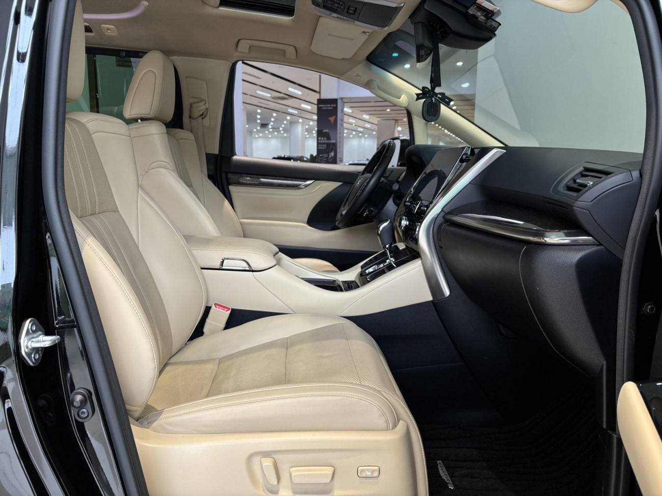 Toyota Vellfire 2021