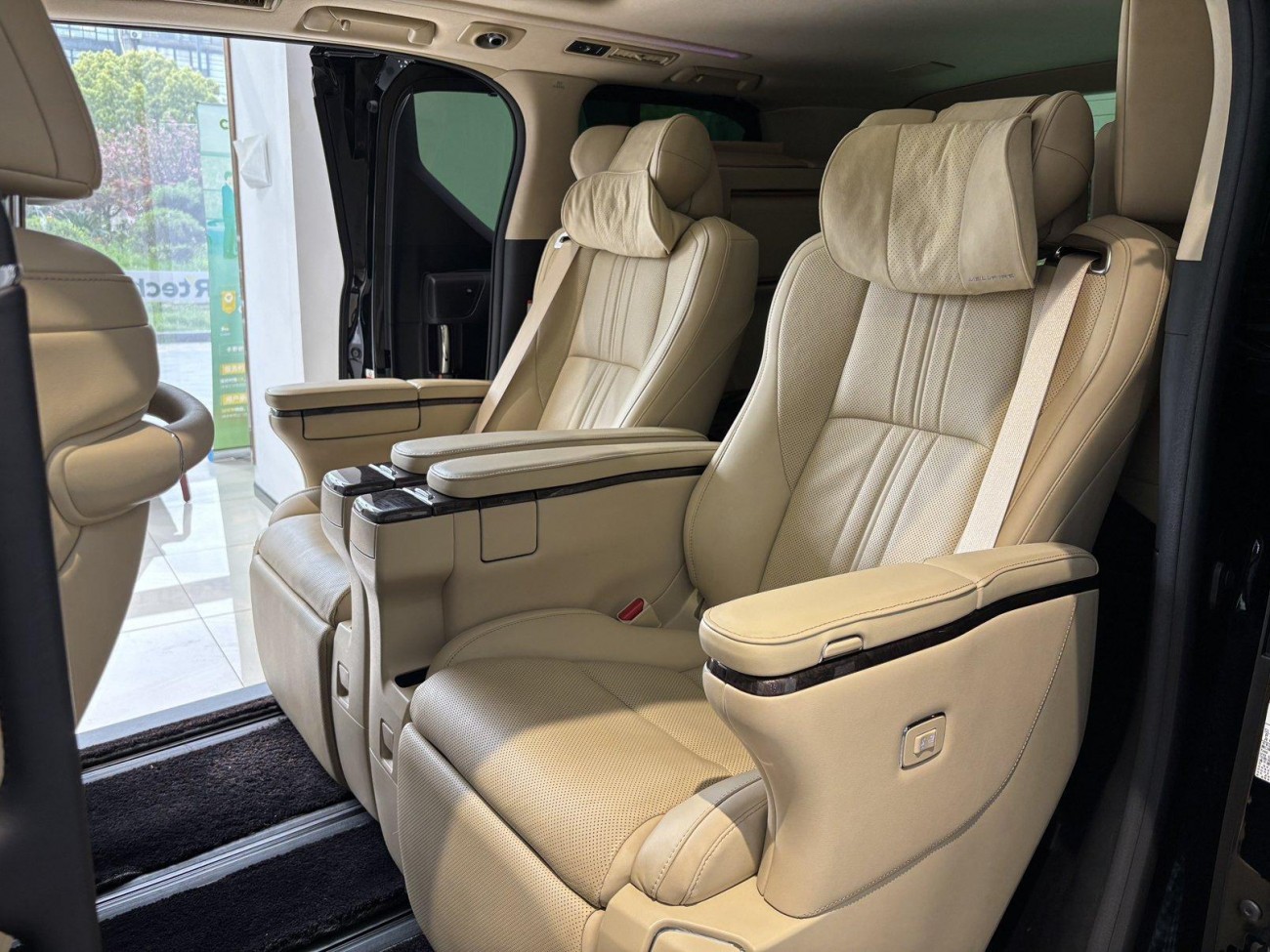Toyota Vellfire 2021