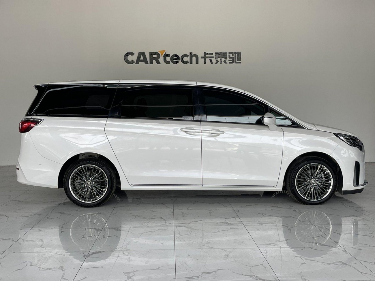 Buick GL8 2023
