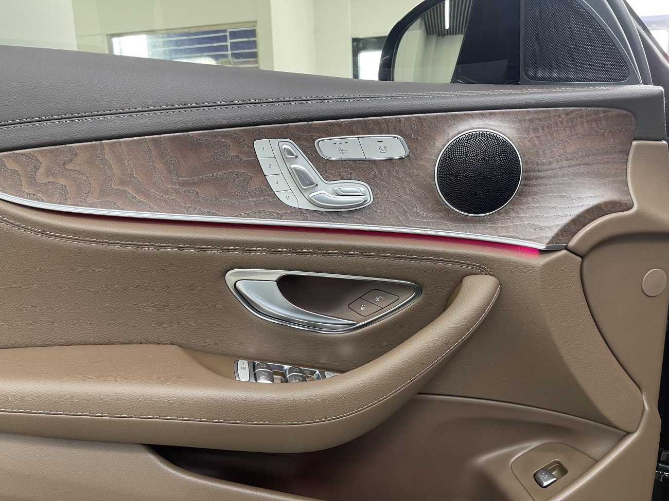 Mercedes-Benz E 300 L 2023