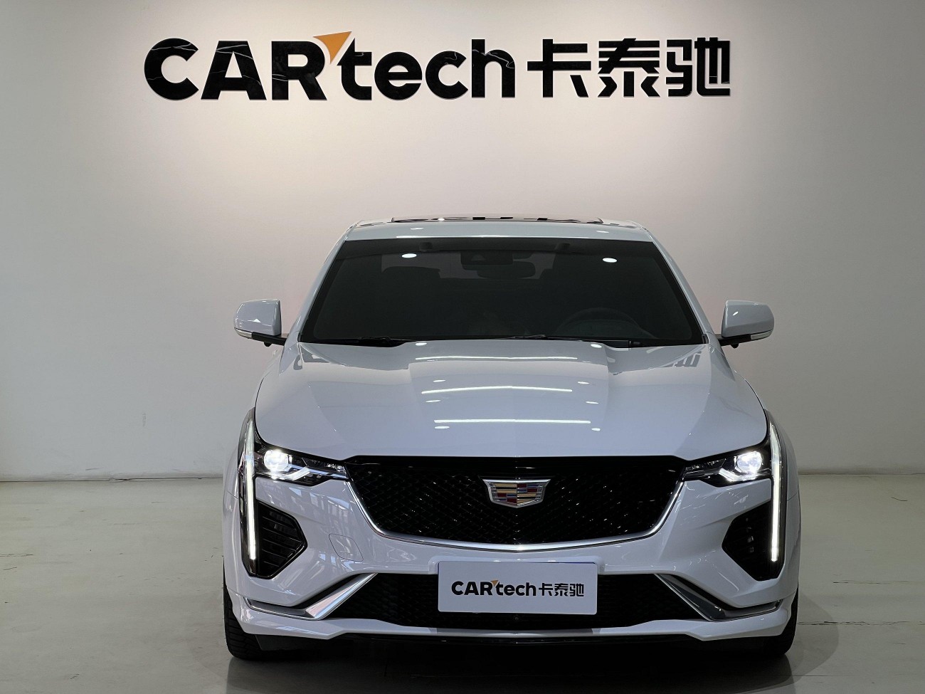 Cadillac CT4 2021