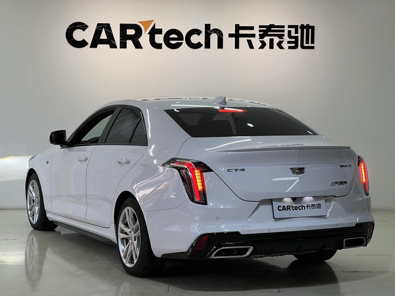 Cadillac CT4 2021