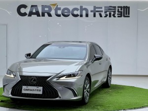 Lexus ES 200 2021