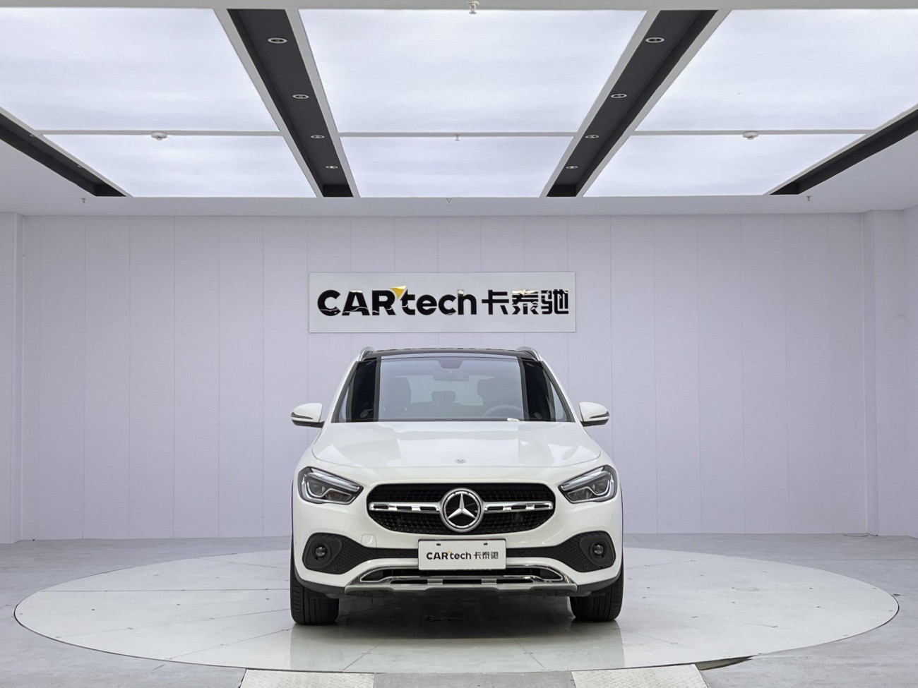 Mercedes-Benz GLA 200 2021