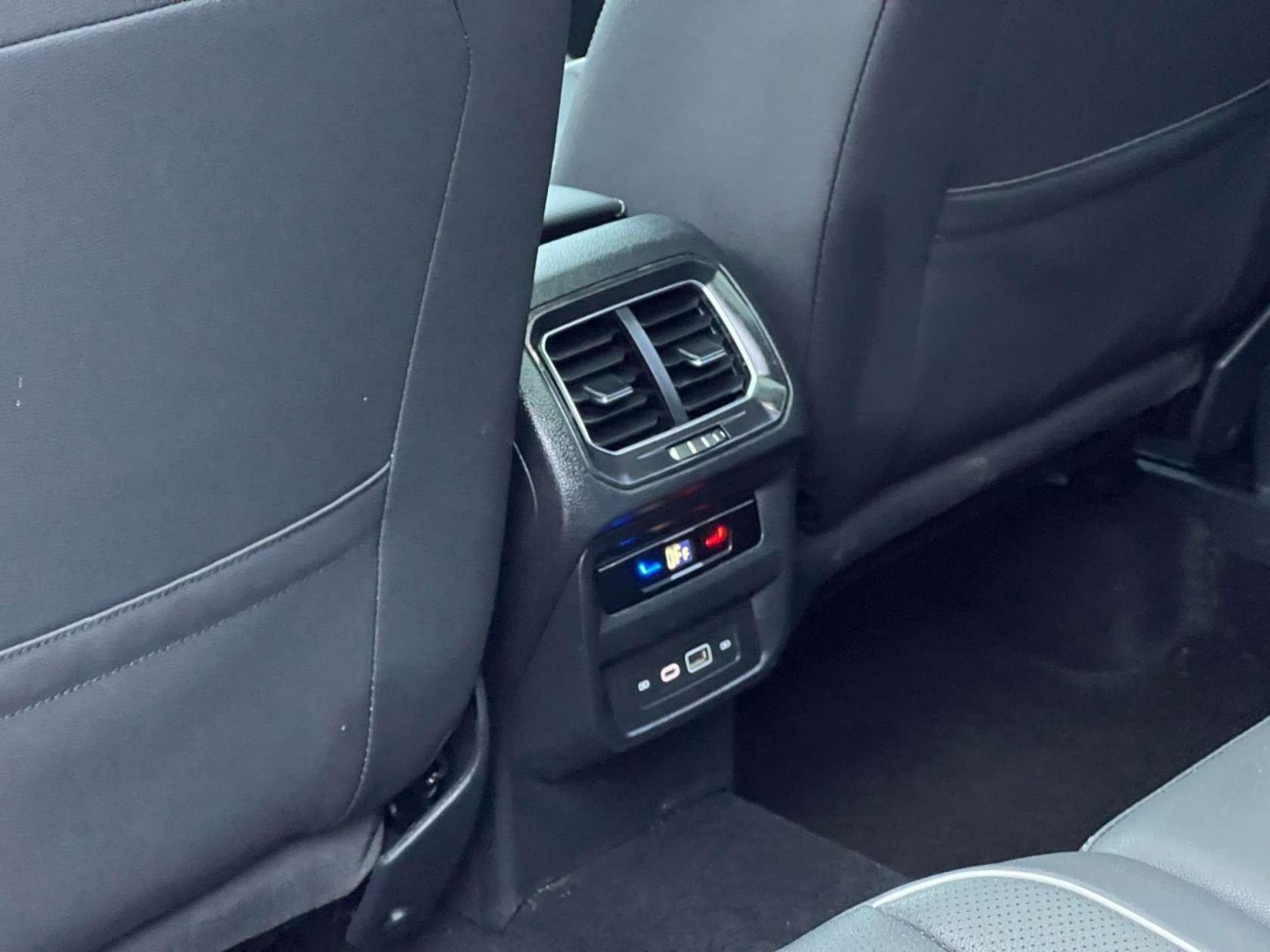 Volkswagen Tiguan L 2022