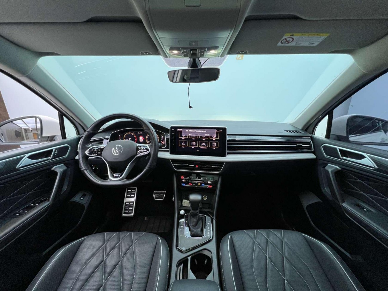 Volkswagen Tiguan L 2022