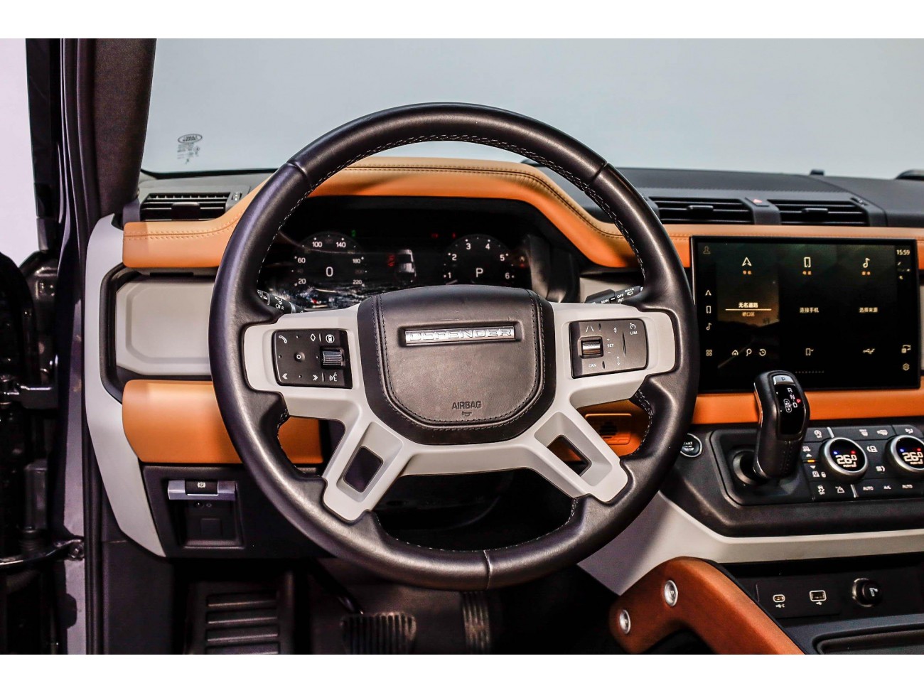 Land Rover Defender 2024