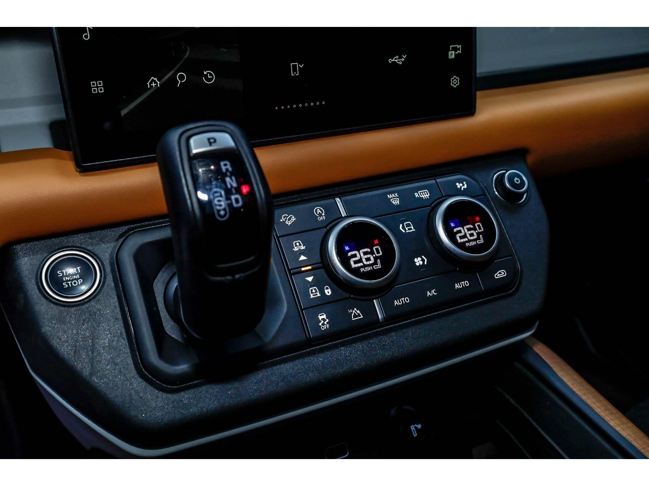 Land Rover Defender 2024