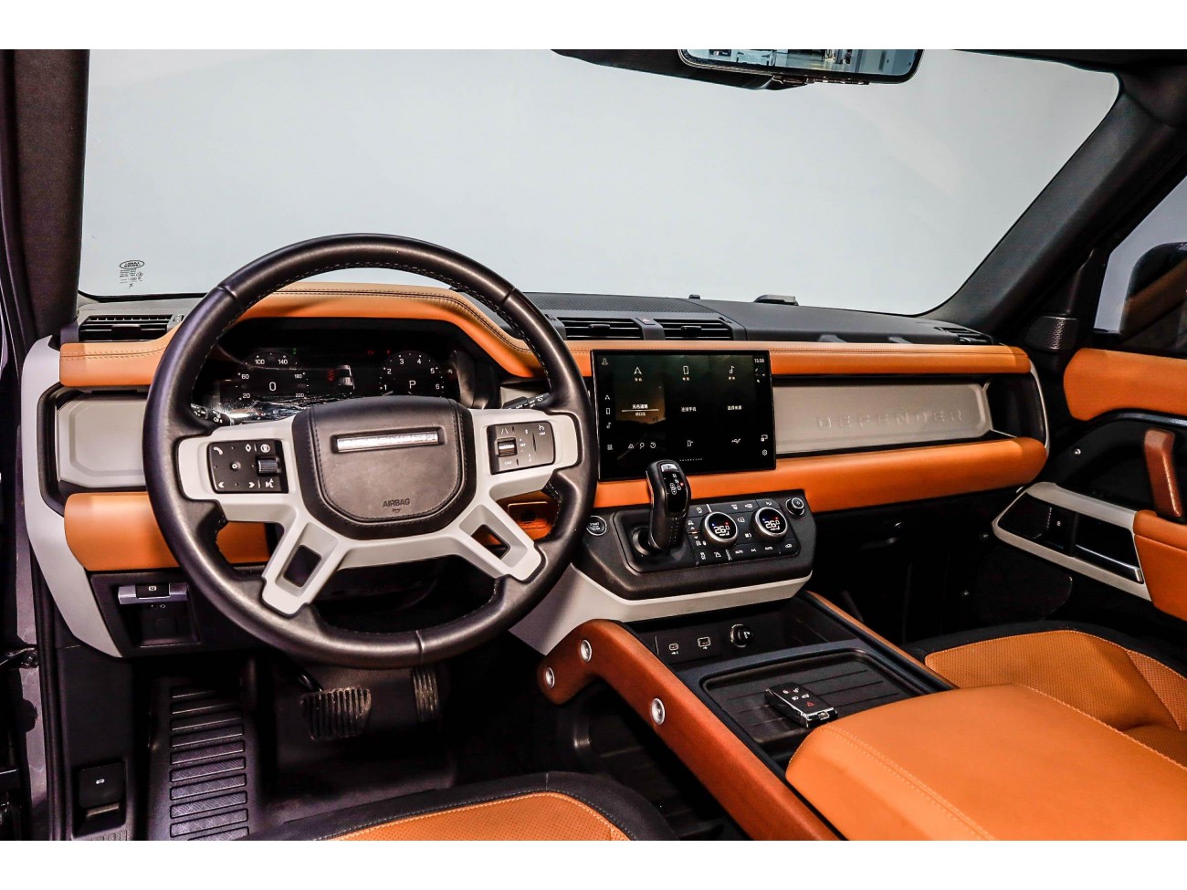 Land Rover Defender 2024