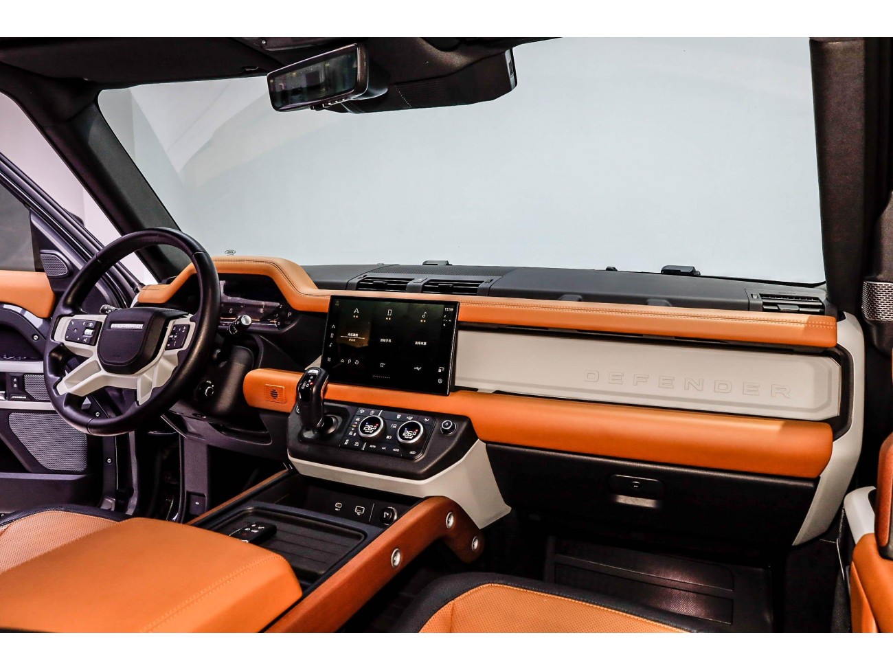 Land Rover Defender 2024