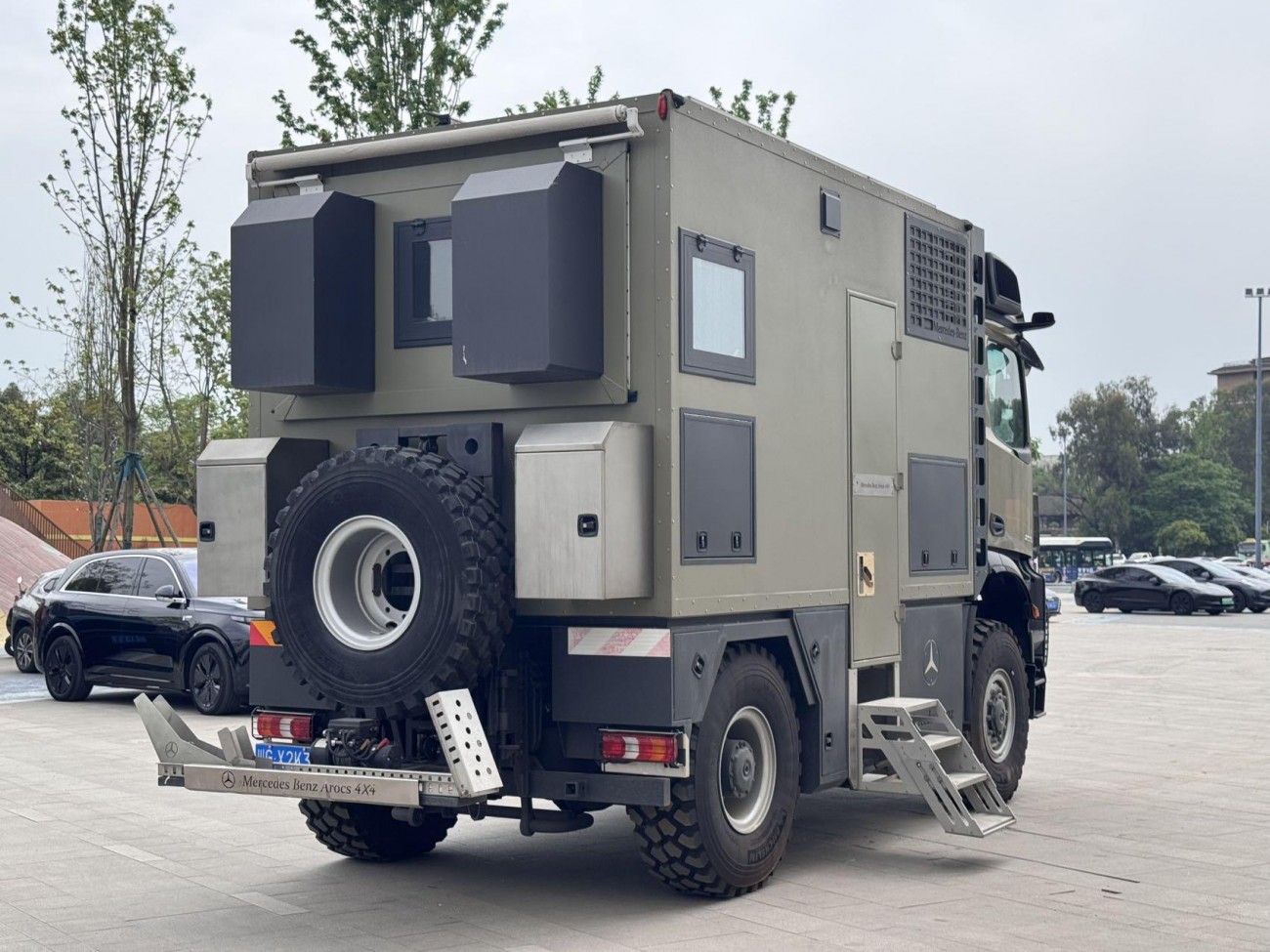 Mercedes-Benz Arocs 2024