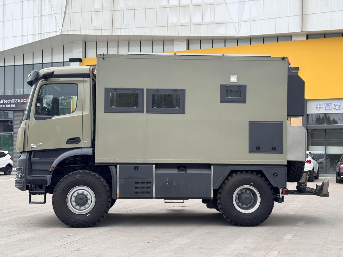 Mercedes-Benz Arocs 2024
