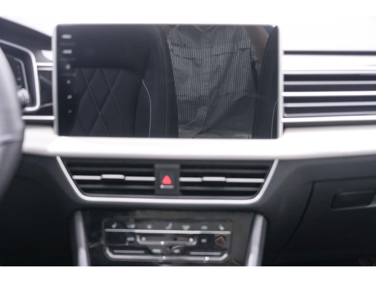 Volkswagen Tiguan L 2024