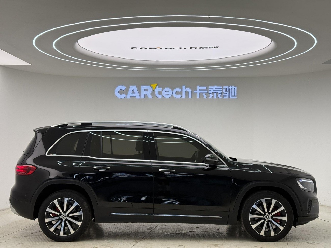 Mercedes-Benz GLB 2024