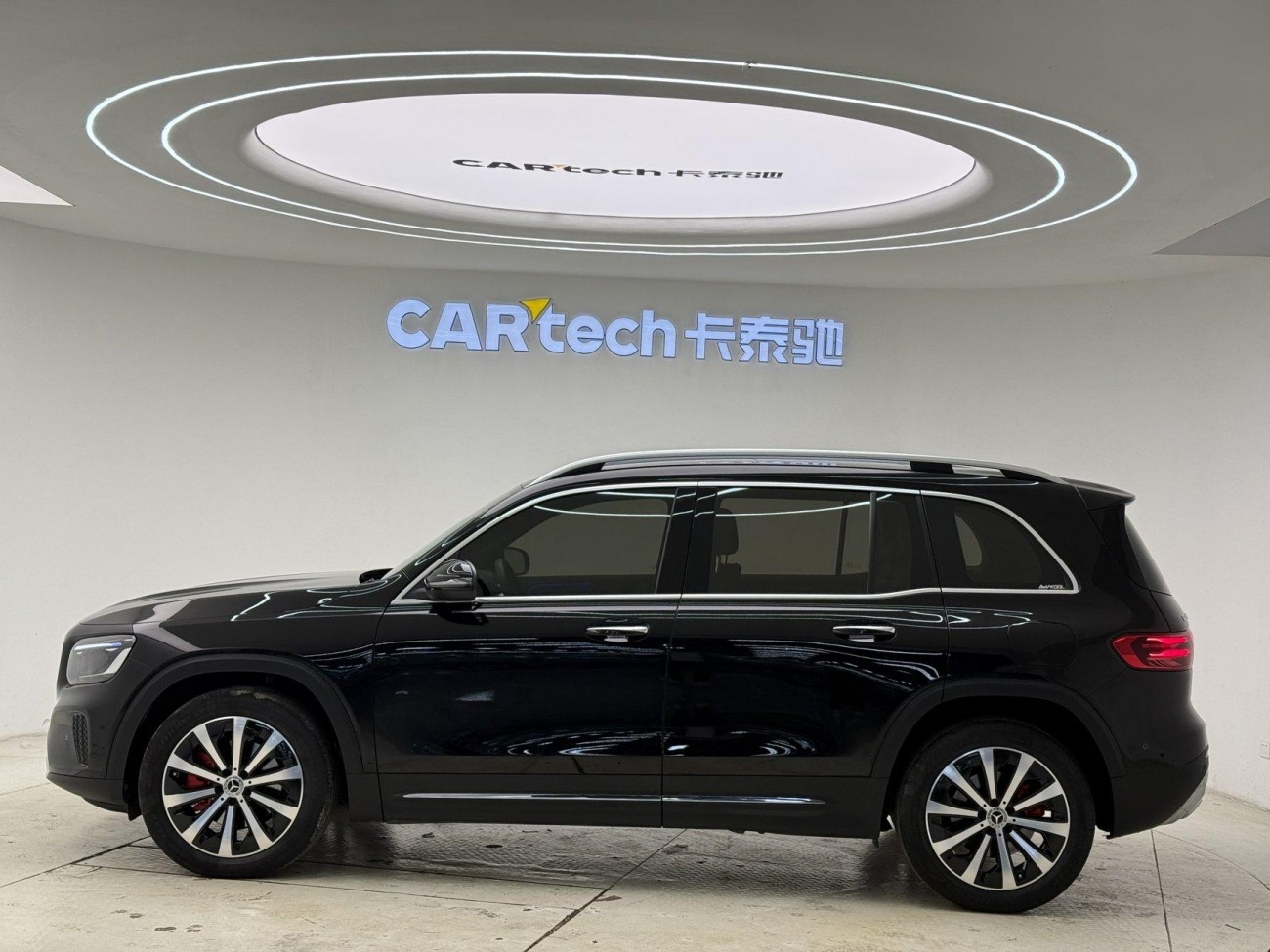 Mercedes-Benz GLB 2024