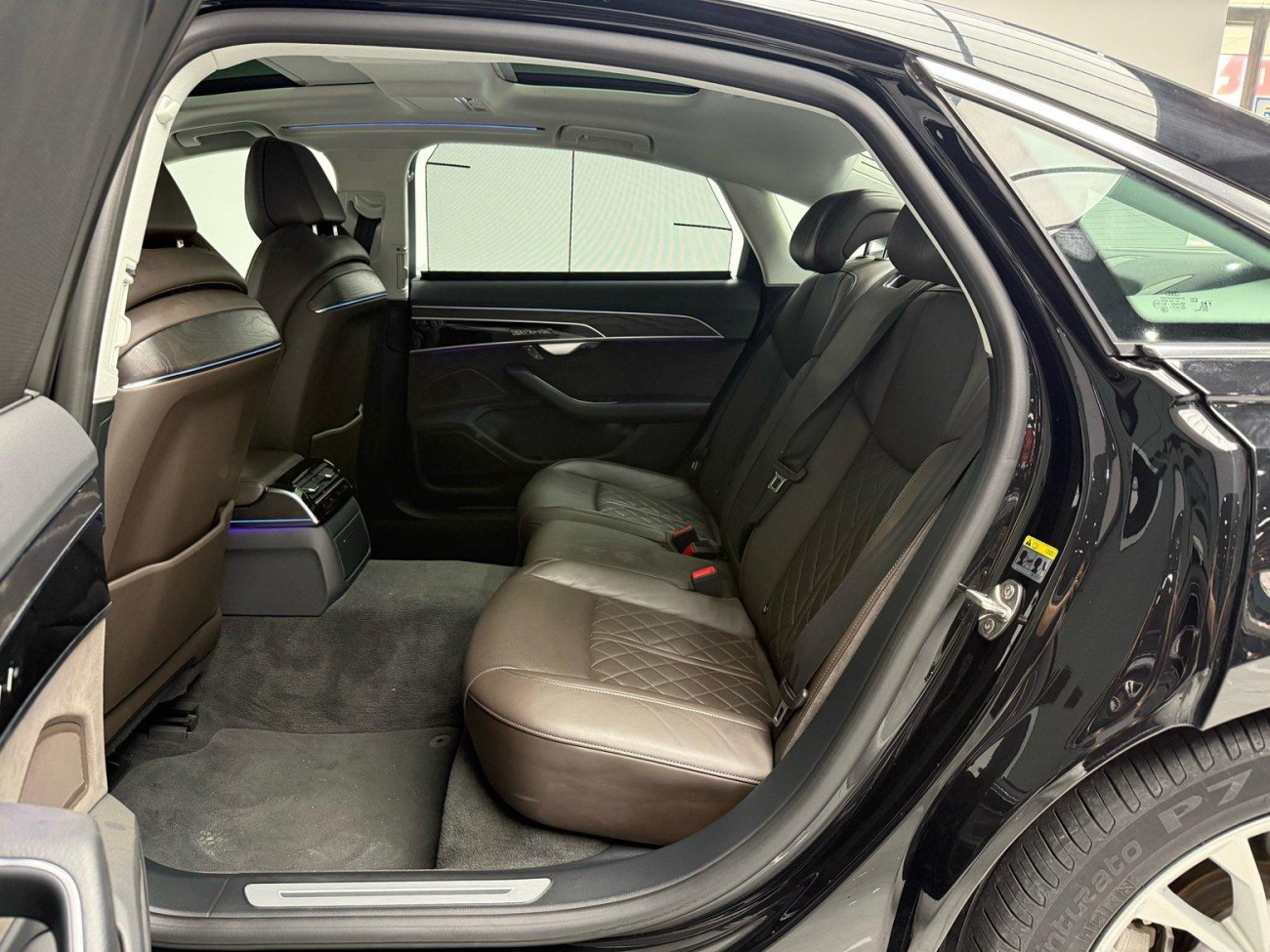 Audi A8L 50 TFSI 2023