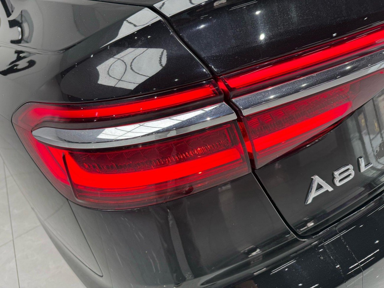 Audi A8L 50 TFSI 2023