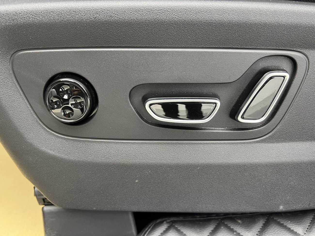 212 T01 2025