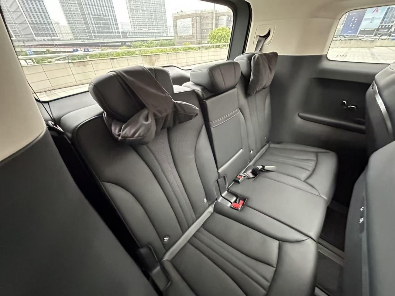 Hongqi HQ9 2024