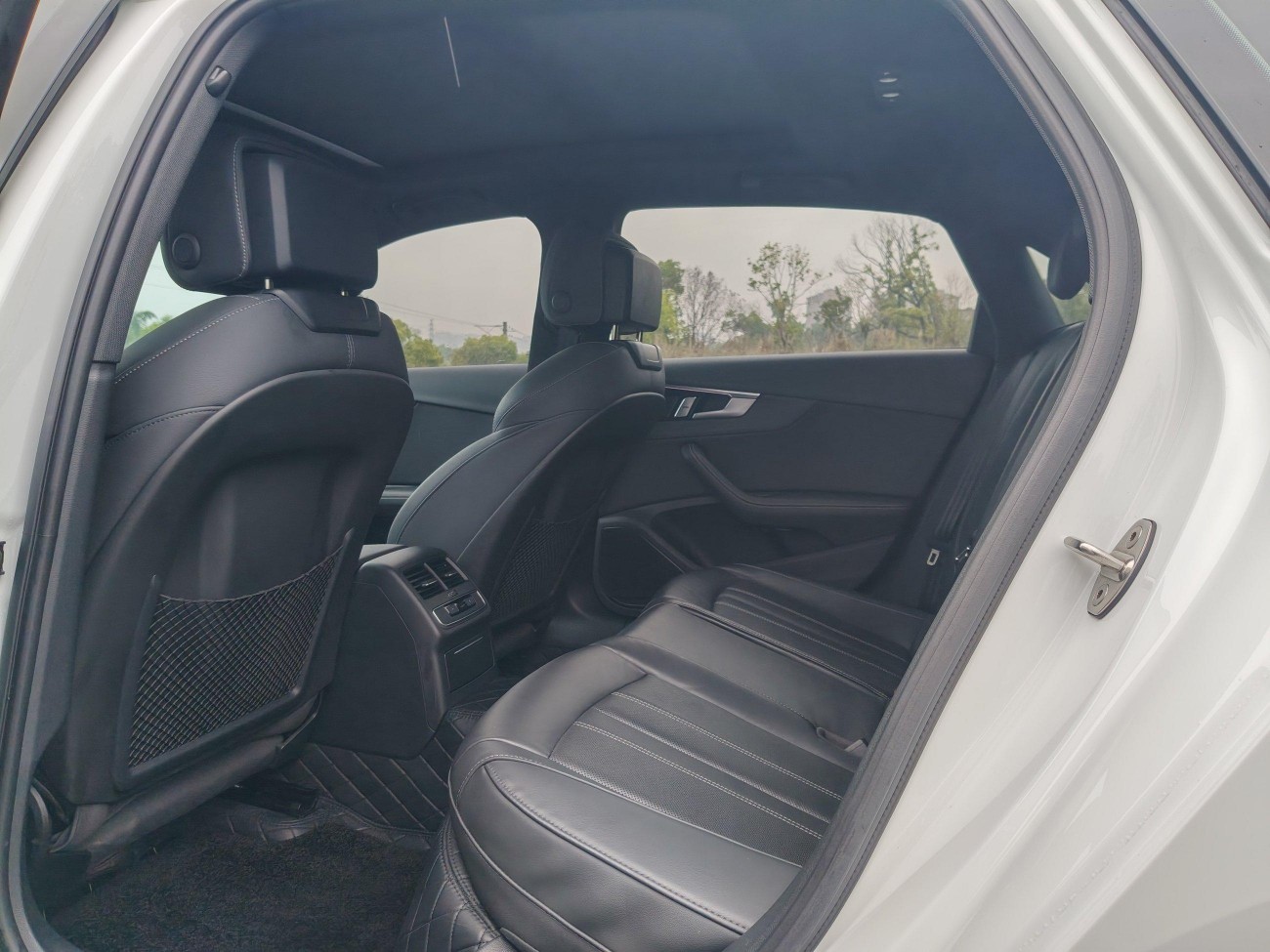 Audi A4L 40 TFSI 2023
