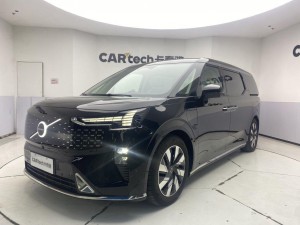 Volvo EM90 2026