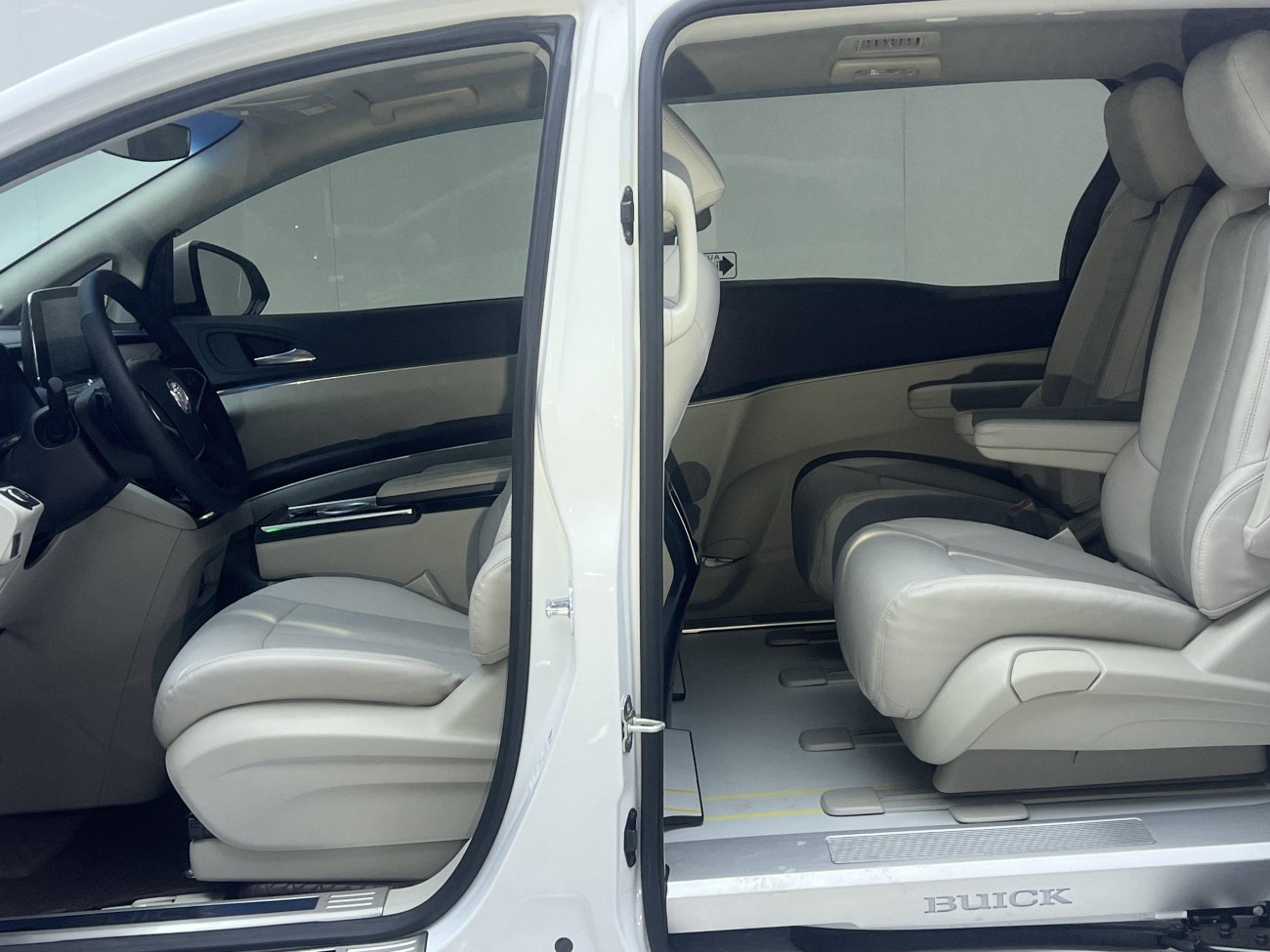 Buick GL8 2025
