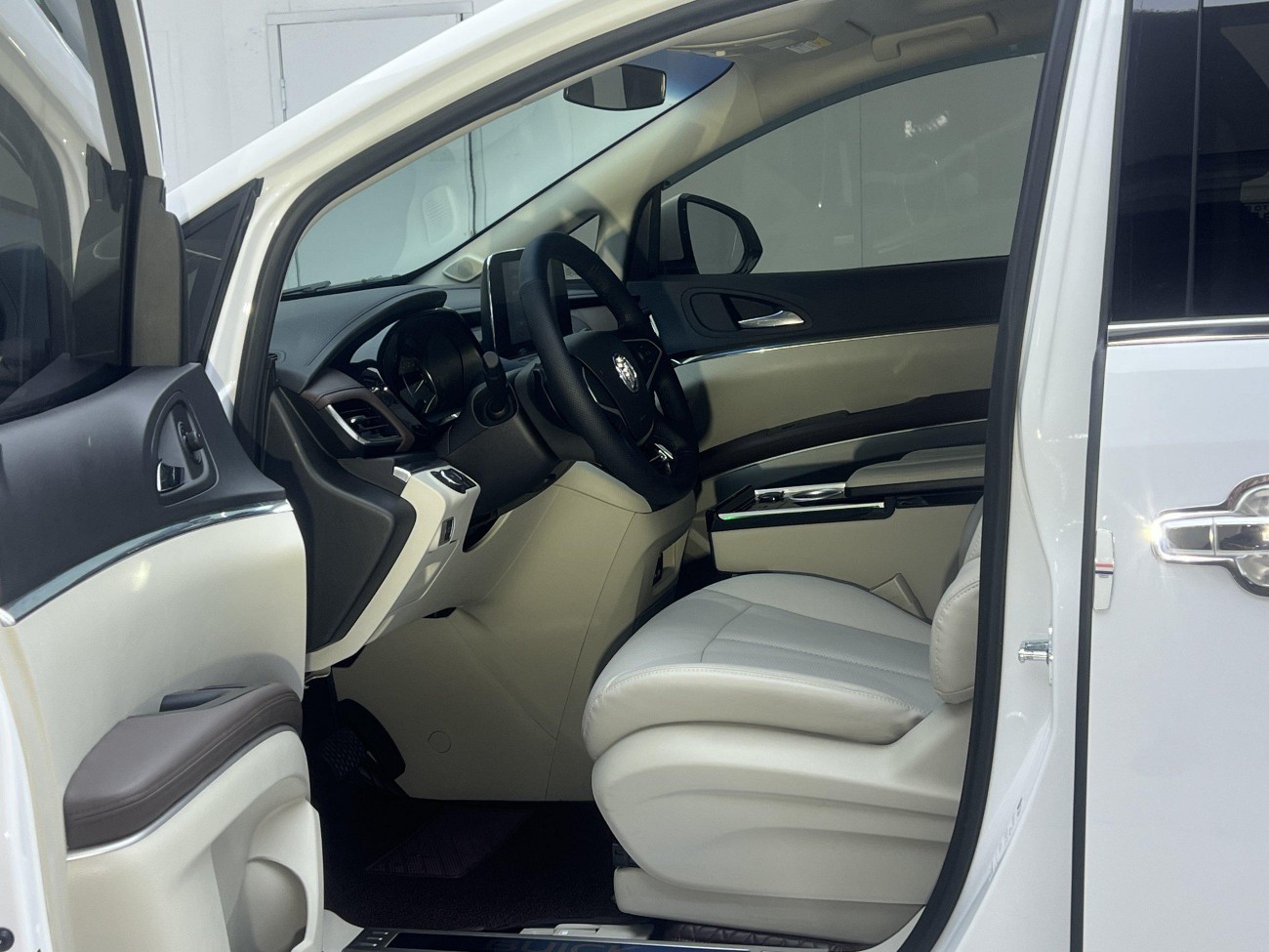 Buick GL8 2025