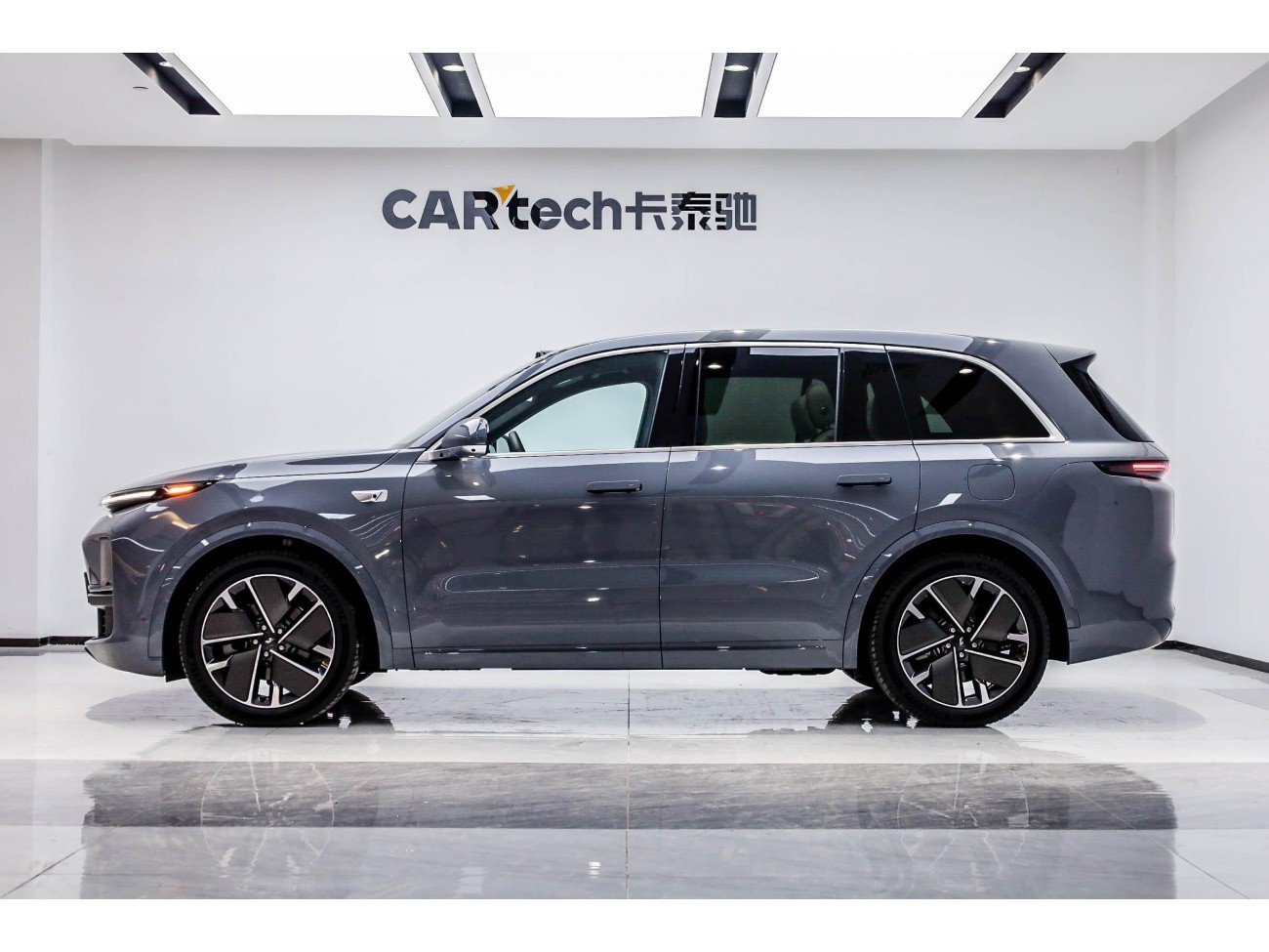 Li Auto L8 2025