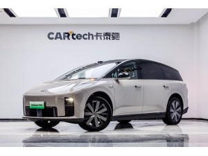 Li Auto i8 2025