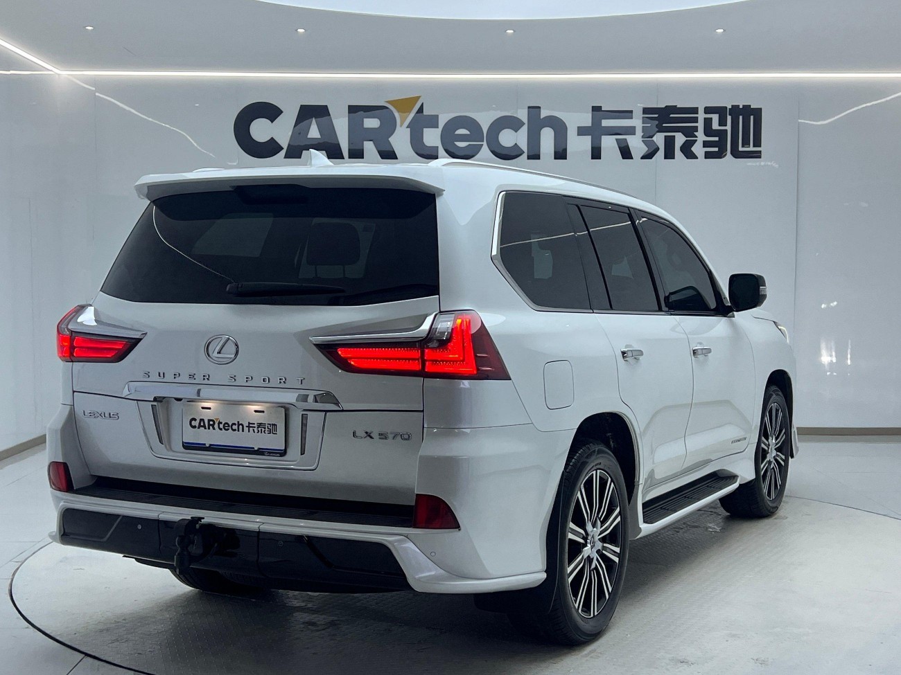 Lexus LX 570 2018