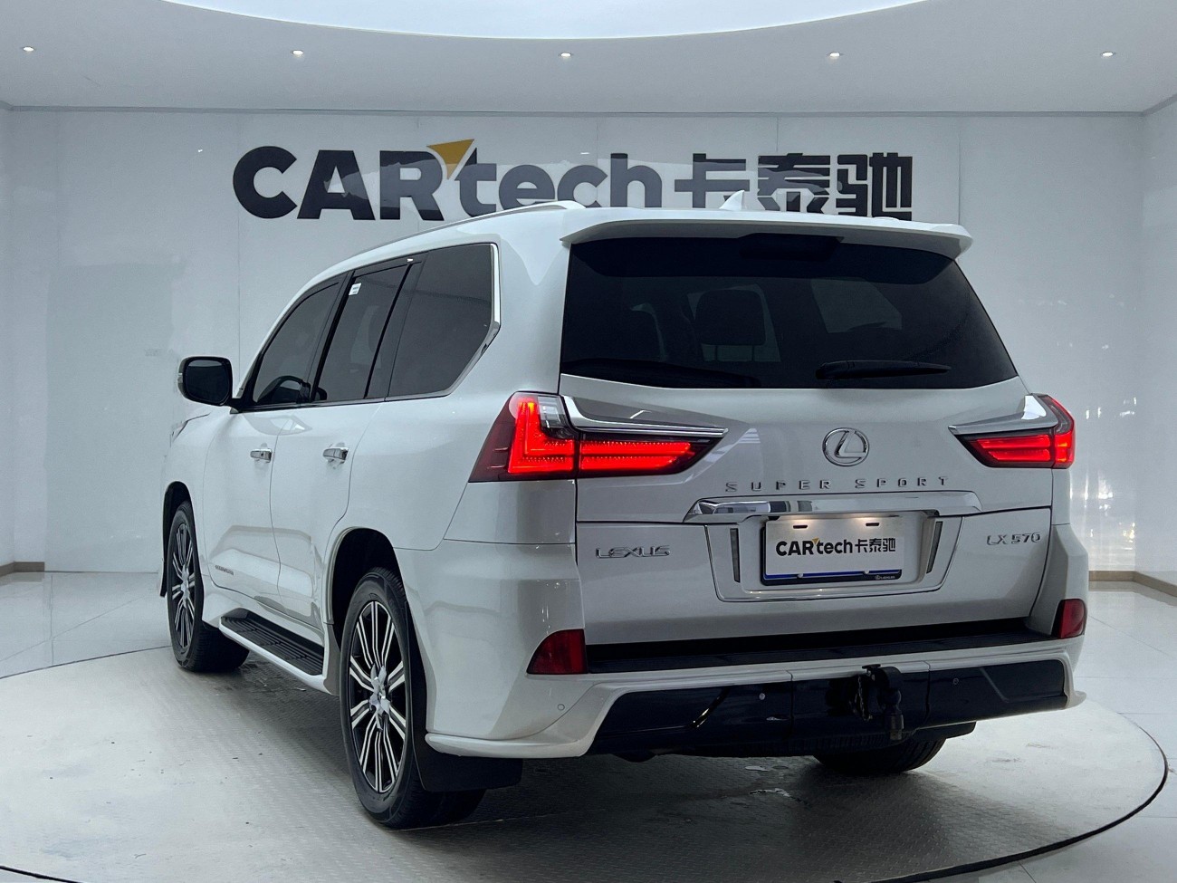 Lexus LX 570 2018