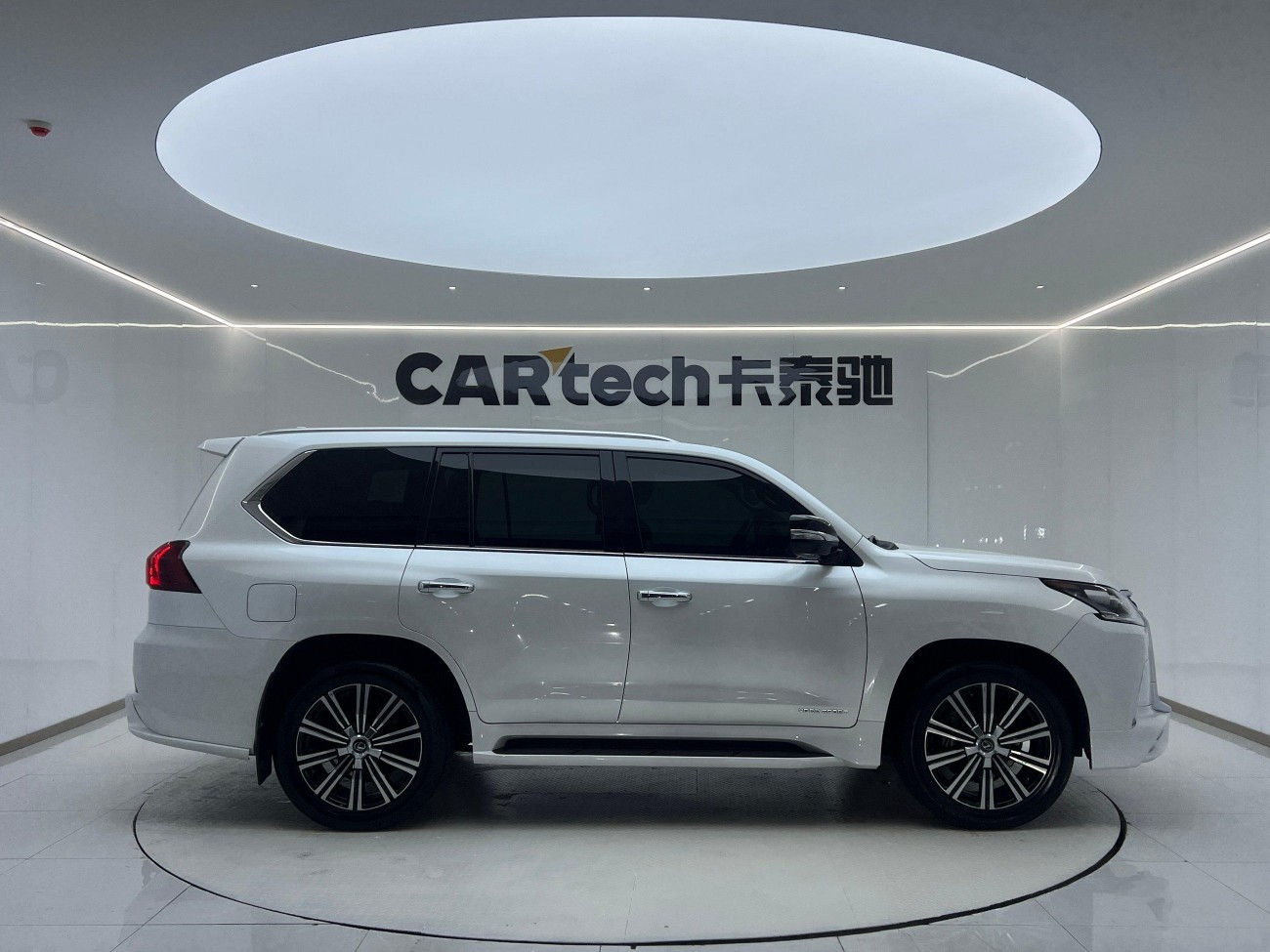 Lexus LX 570 2018