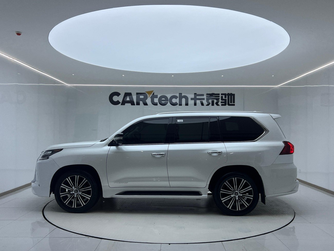 Lexus LX 570 2018