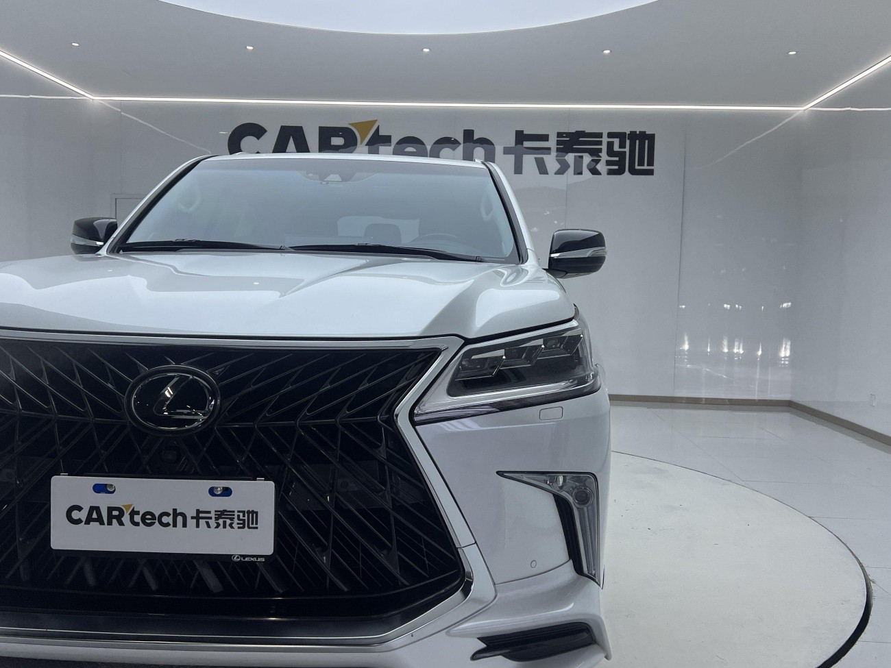 Lexus LX 570 2018