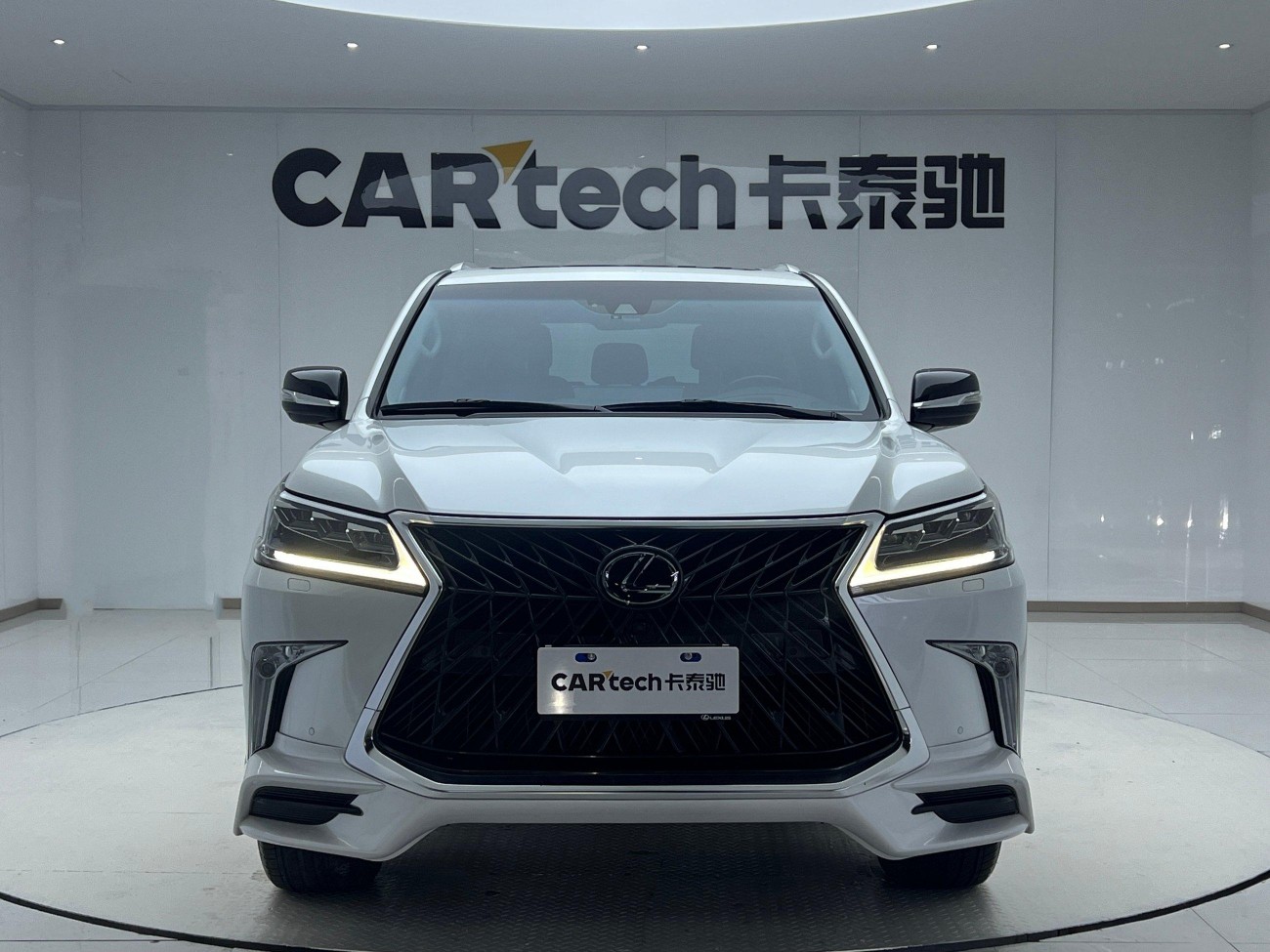 Lexus LX 570 2018