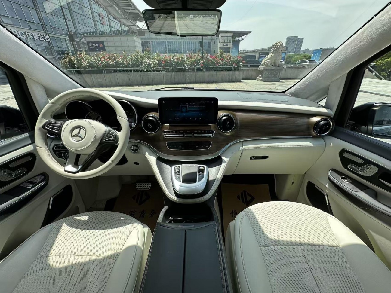 Mercedes-Benz V 2022