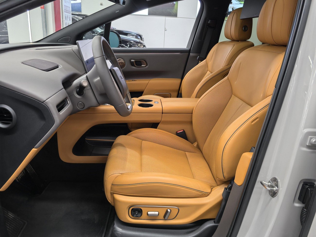 Li Auto i8 2025