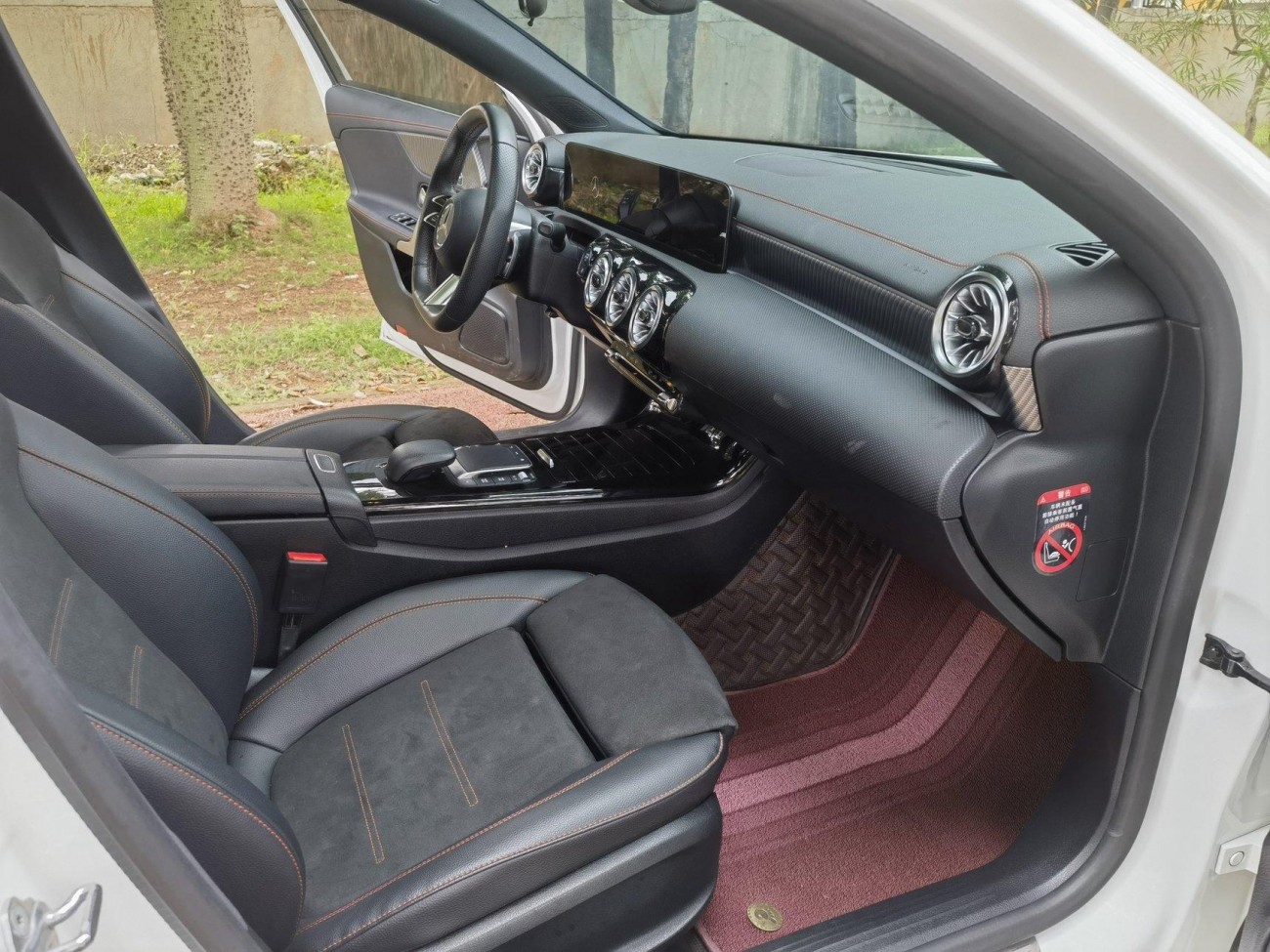 Mercedes-Benz A 200 L 2023