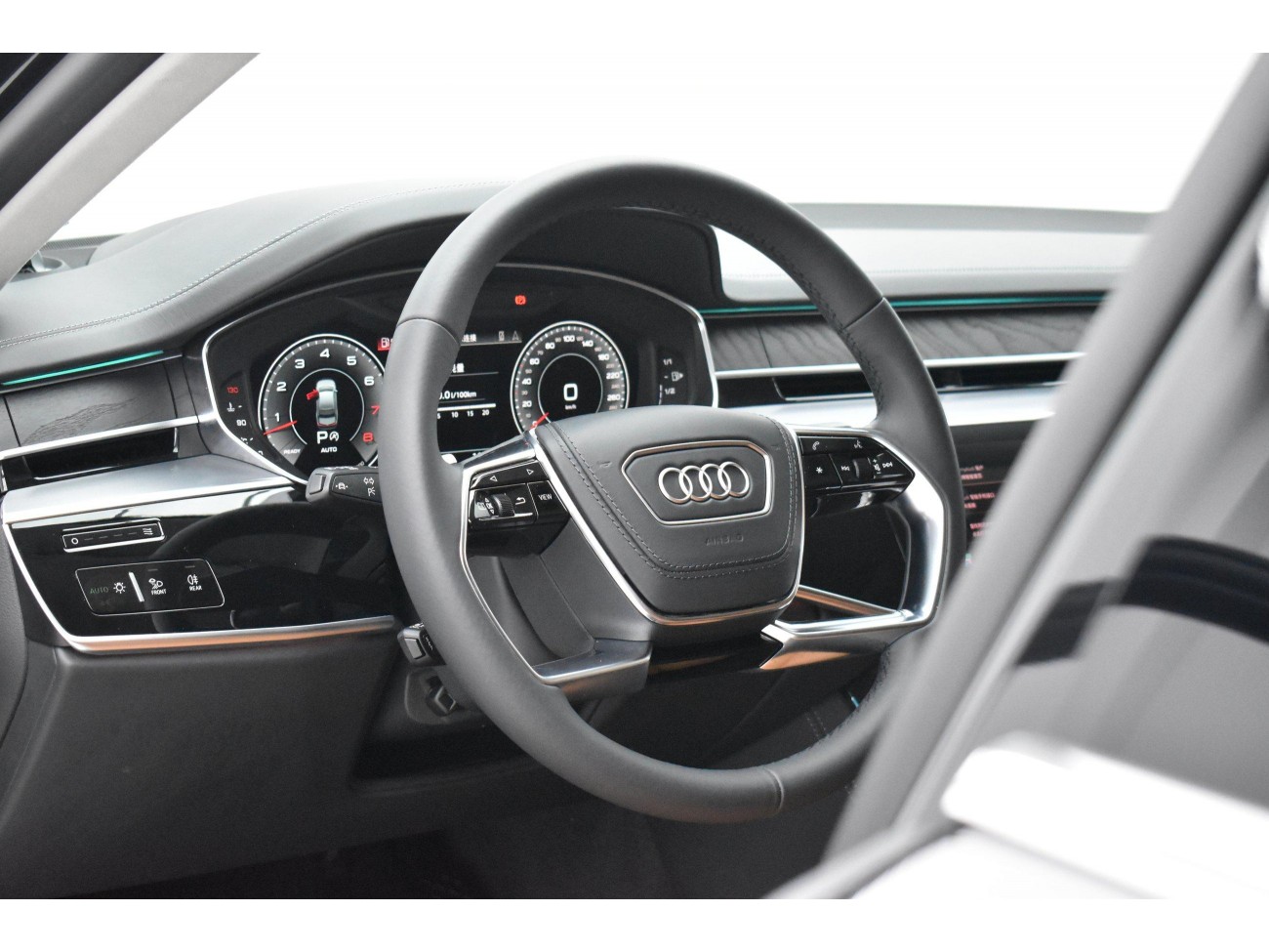 Audi A8L 2022