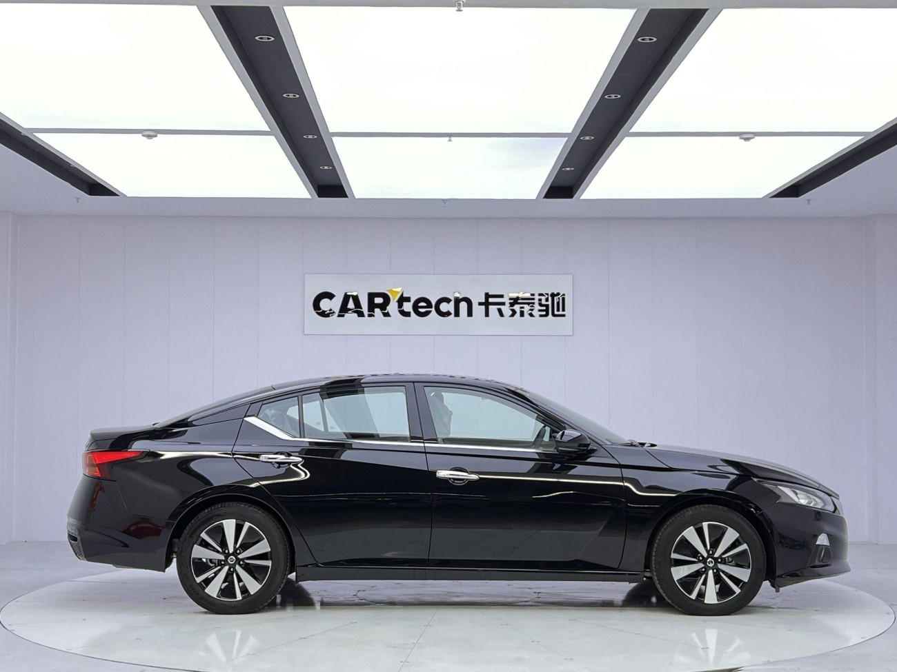 Nissan Teana 2026