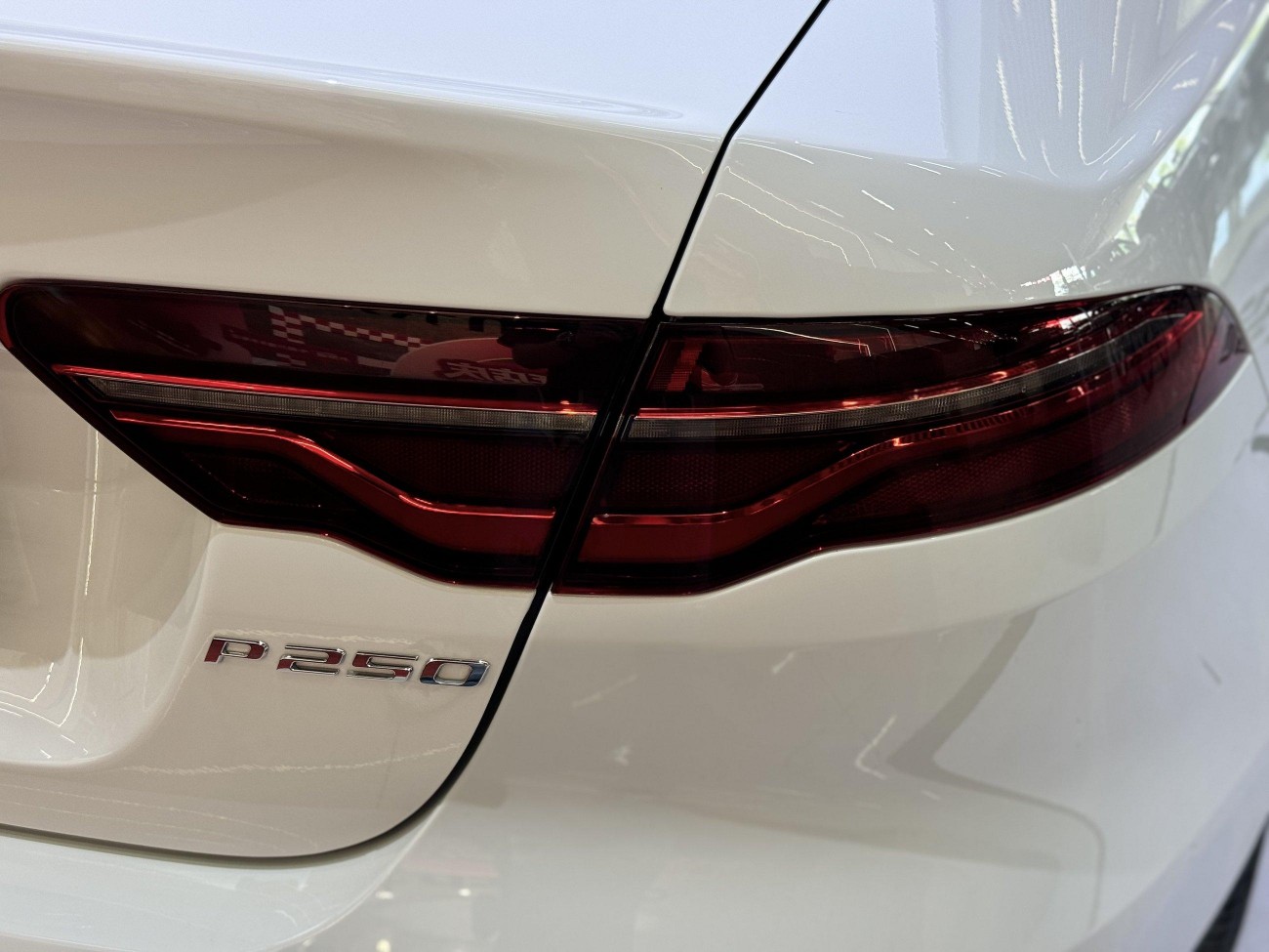Jaguar XEL 2023