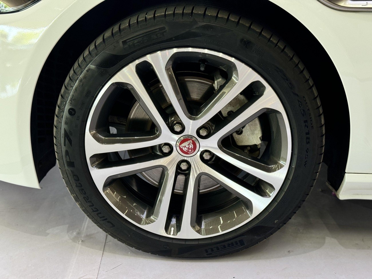 Jaguar XEL 2023
