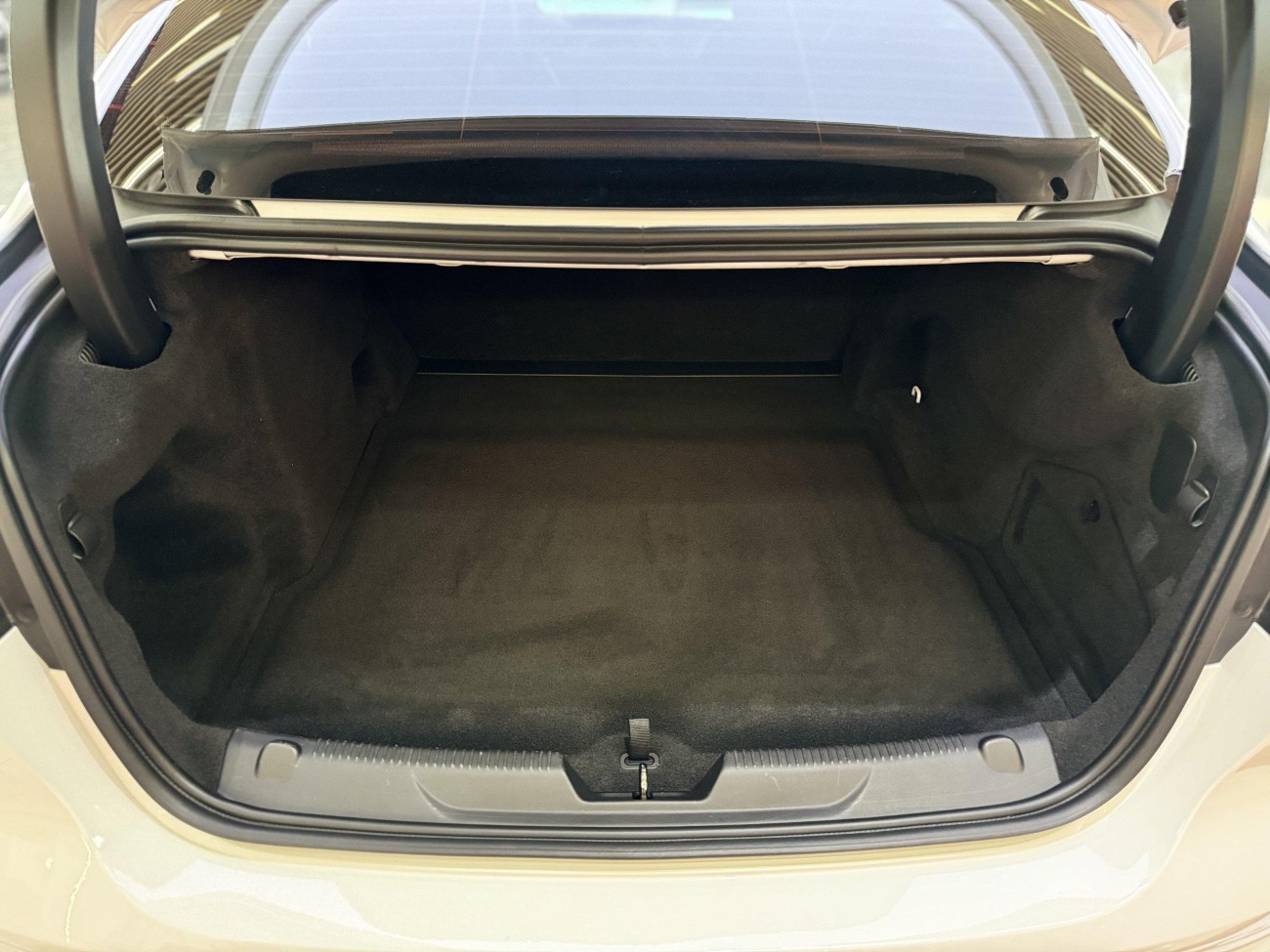 Jaguar XEL 2023