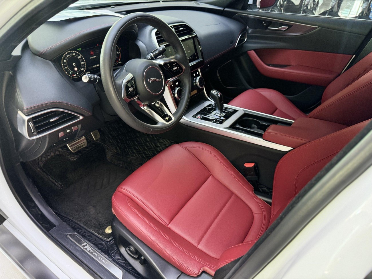 Jaguar XEL 2023