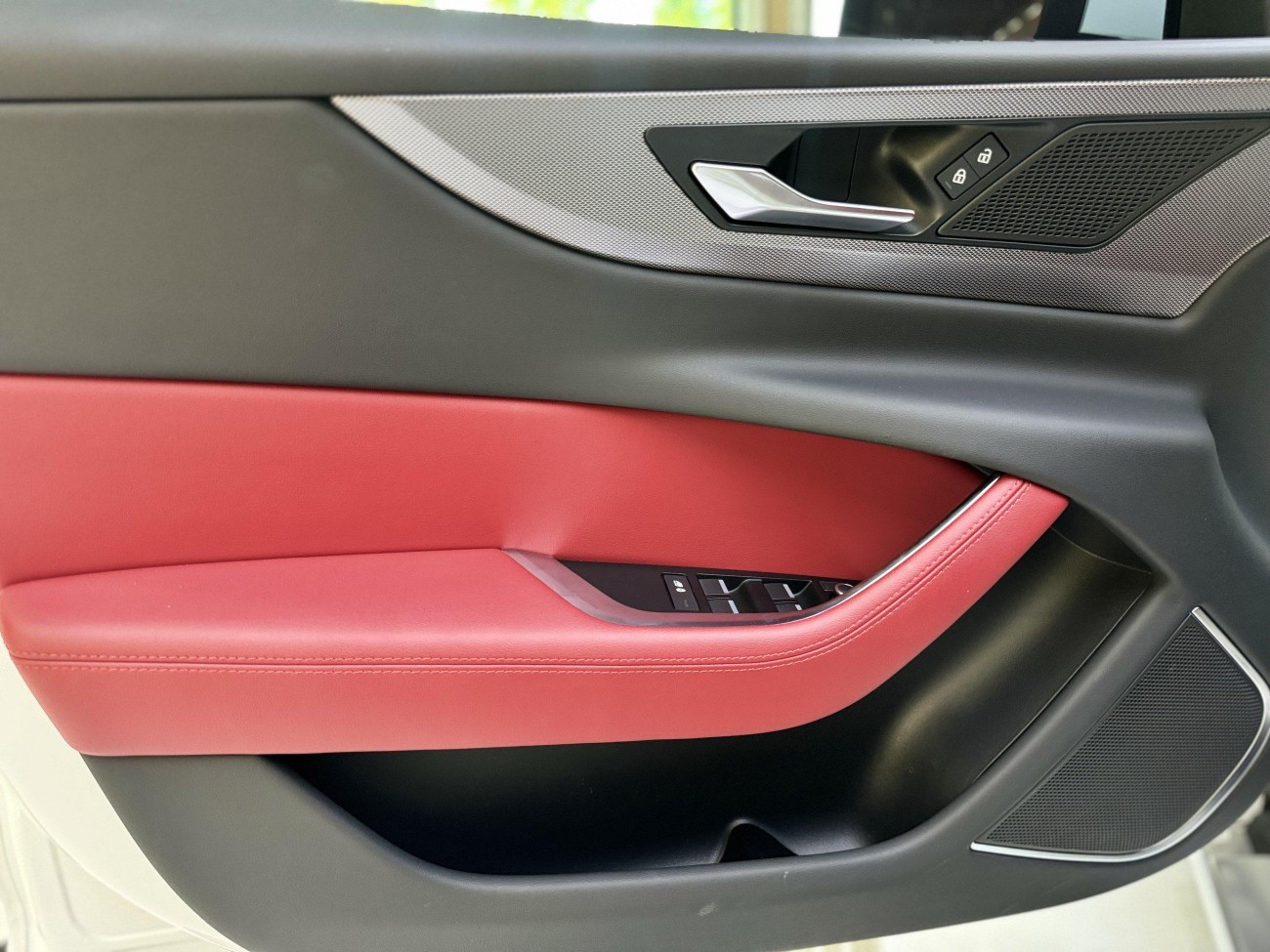 Jaguar XEL 2023