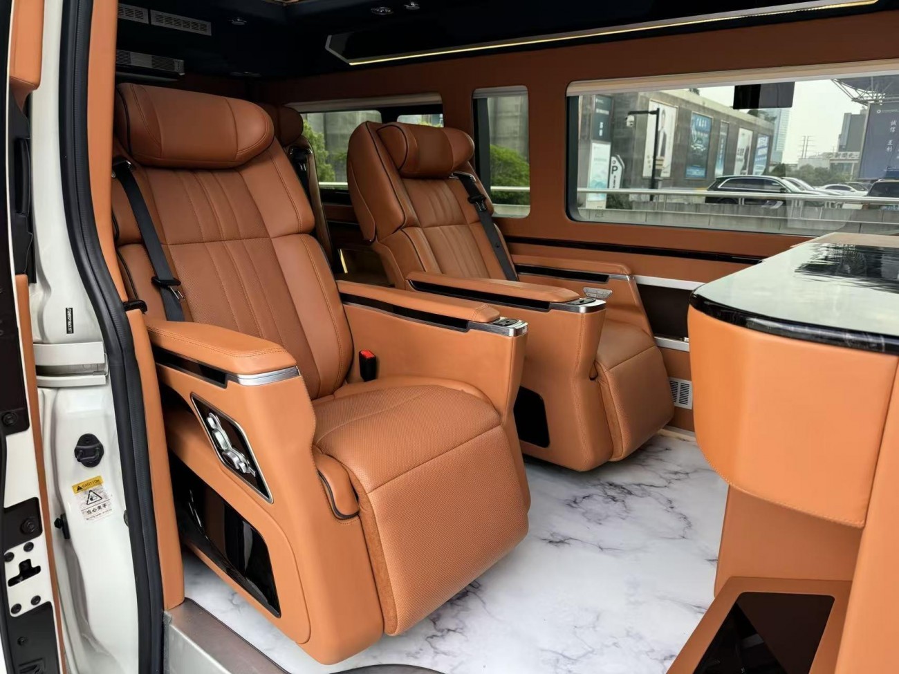 Toyota HiAce 2023