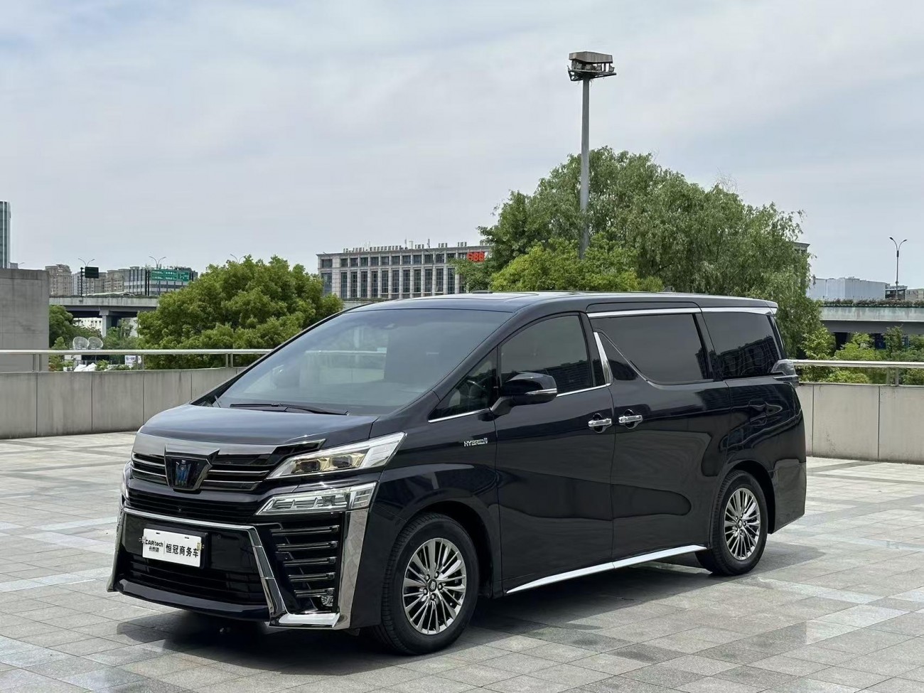Toyota Vellfire 2023