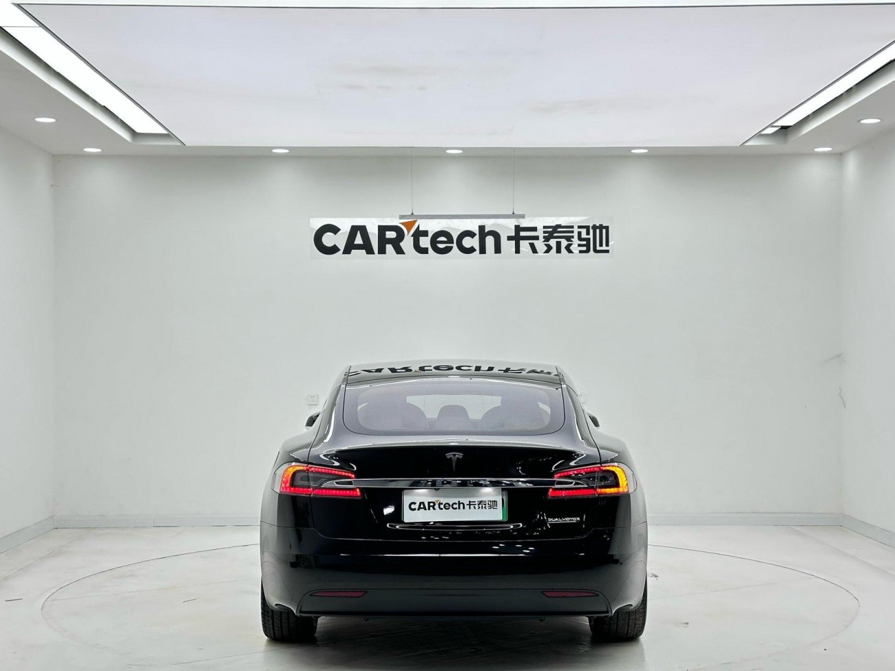 Tesla Model S 2020
